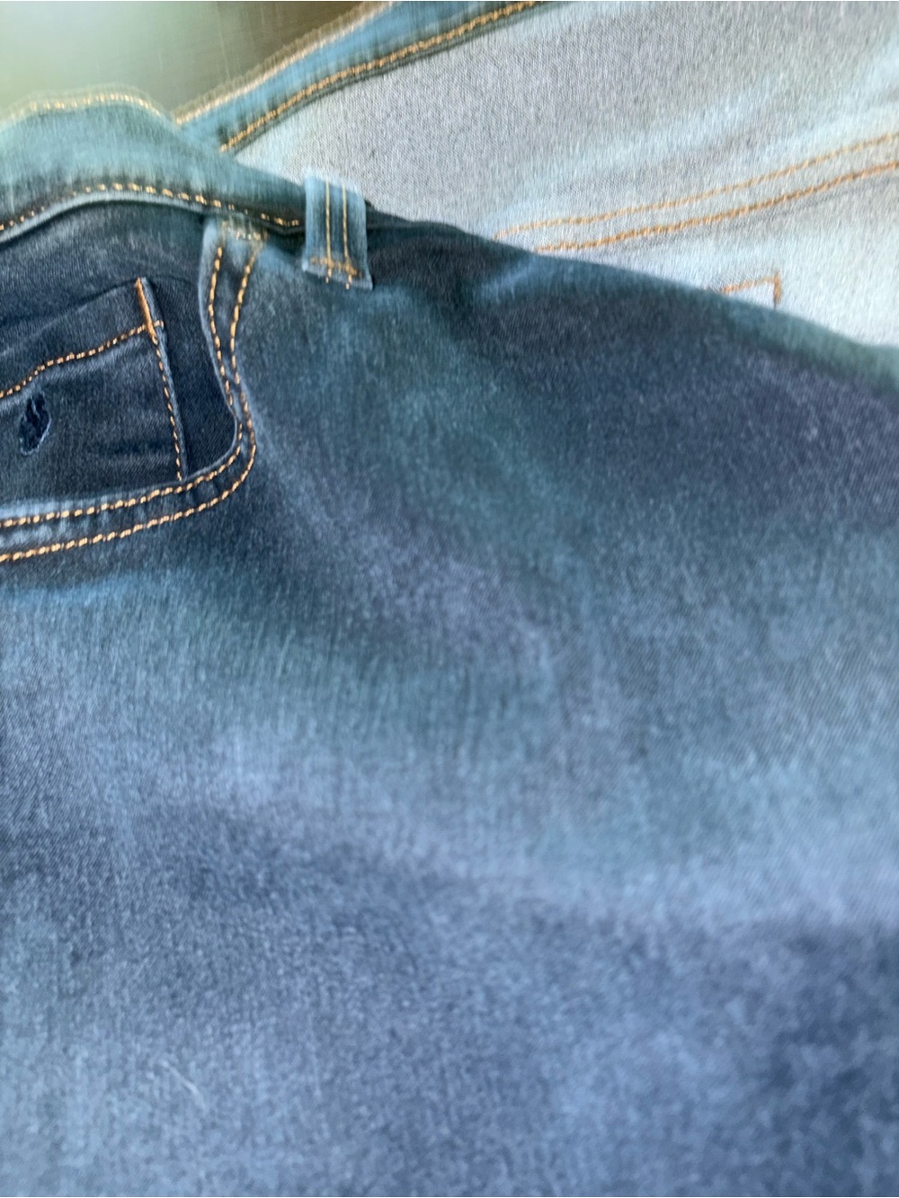 Gloria Vanderbilt Women's High-Rise Dark Blue Jeans--All around slimming effect